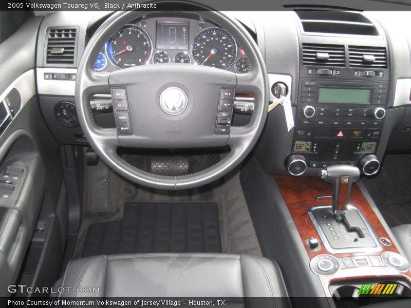 Black / Anthracite 2005 Volkswagen Touareg V6