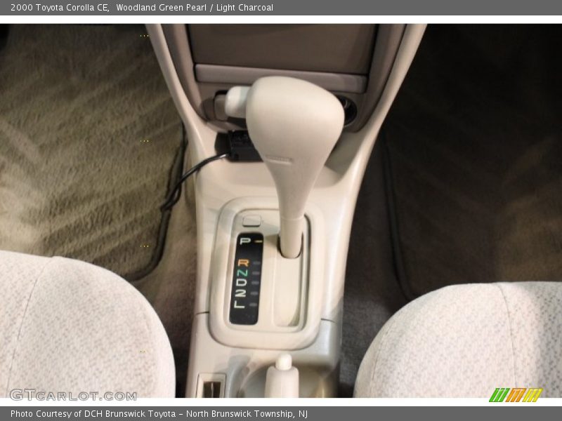 Woodland Green Pearl / Light Charcoal 2000 Toyota Corolla CE