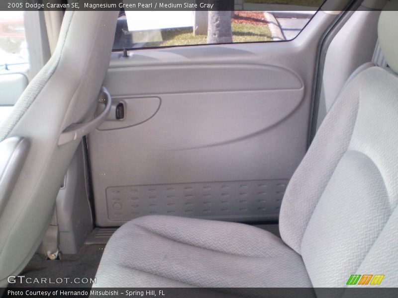 Magnesium Green Pearl / Medium Slate Gray 2005 Dodge Caravan SE