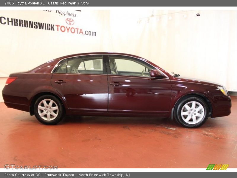 Cassis Red Pearl / Ivory 2006 Toyota Avalon XL