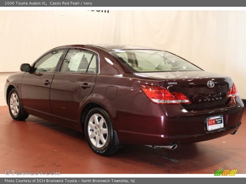 Cassis Red Pearl / Ivory 2006 Toyota Avalon XL