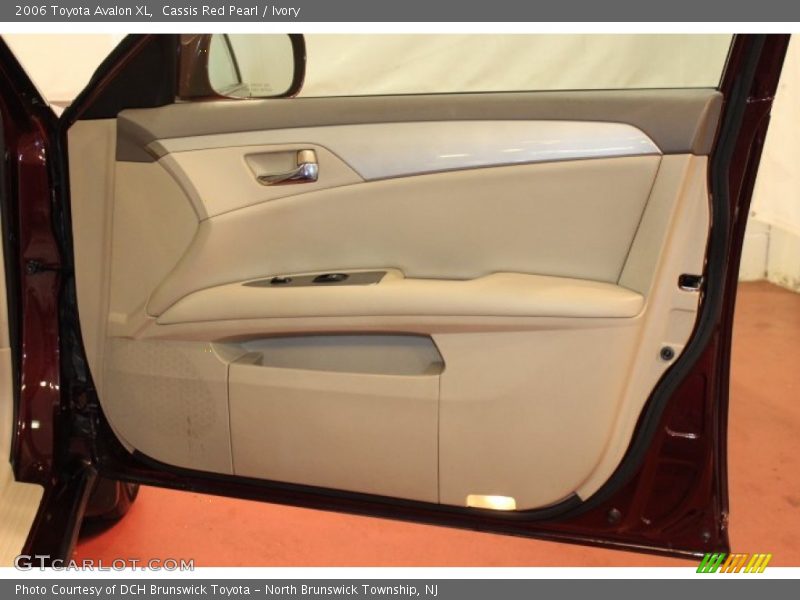 Cassis Red Pearl / Ivory 2006 Toyota Avalon XL