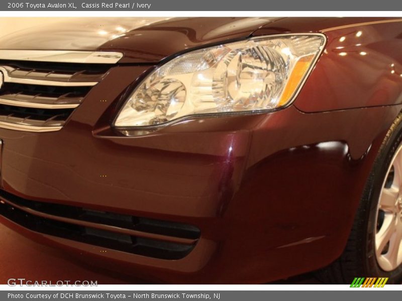 Cassis Red Pearl / Ivory 2006 Toyota Avalon XL