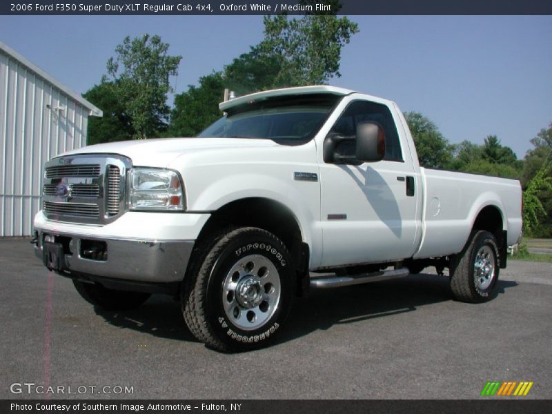Oxford White / Medium Flint 2006 Ford F350 Super Duty XLT Regular Cab 4x4