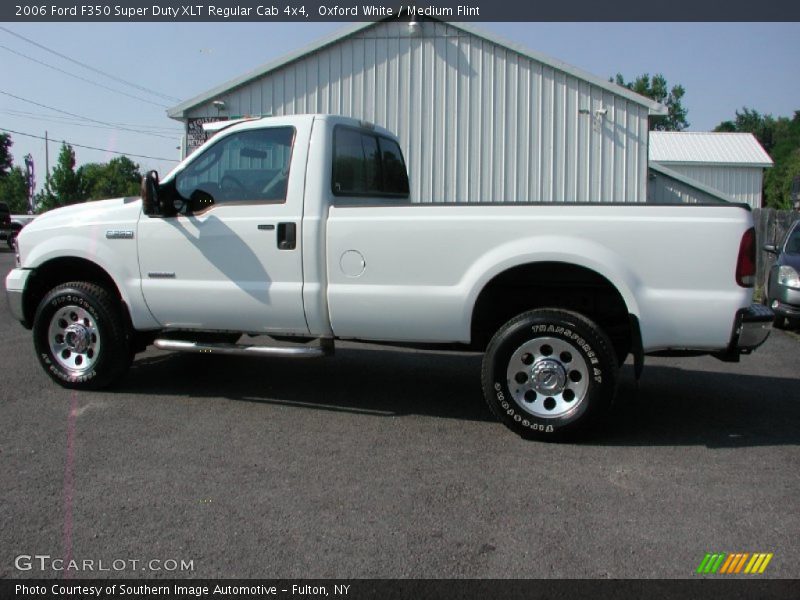 Oxford White / Medium Flint 2006 Ford F350 Super Duty XLT Regular Cab 4x4