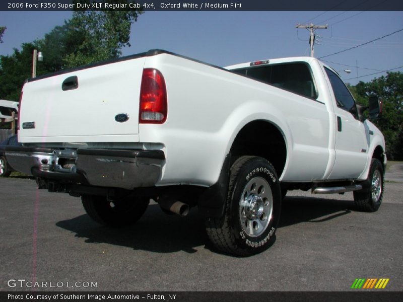 Oxford White / Medium Flint 2006 Ford F350 Super Duty XLT Regular Cab 4x4