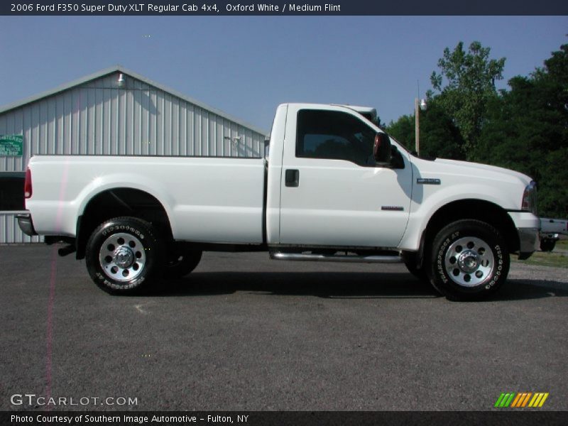 Oxford White / Medium Flint 2006 Ford F350 Super Duty XLT Regular Cab 4x4