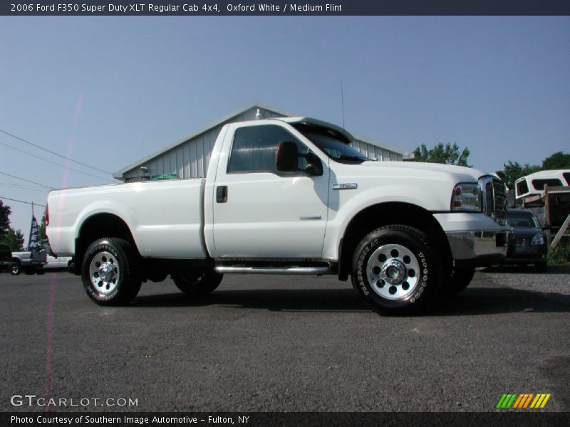 Oxford White / Medium Flint 2006 Ford F350 Super Duty XLT Regular Cab 4x4