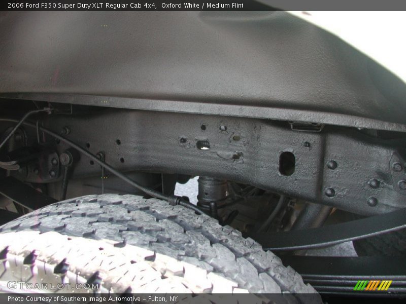 Oxford White / Medium Flint 2006 Ford F350 Super Duty XLT Regular Cab 4x4