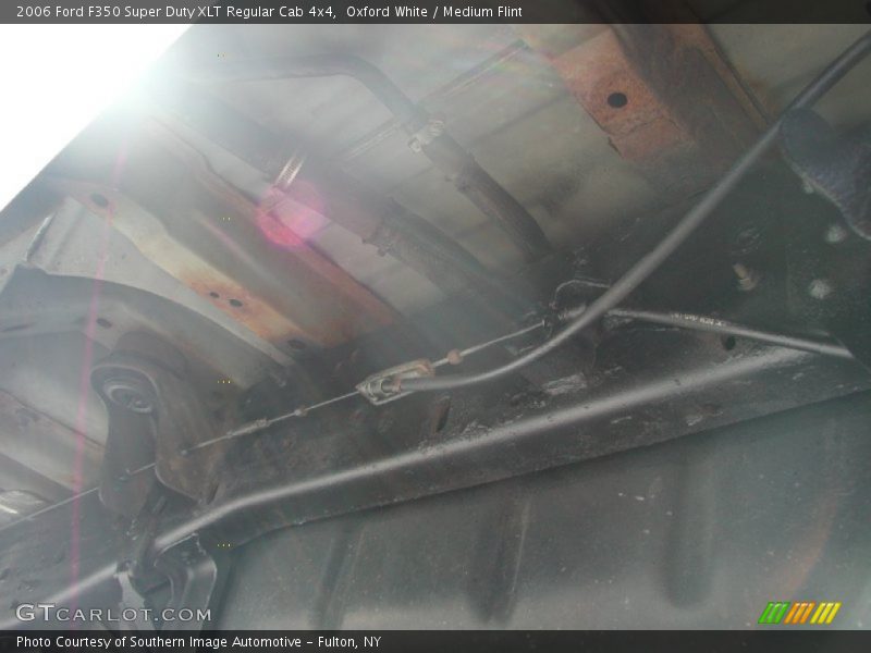 Oxford White / Medium Flint 2006 Ford F350 Super Duty XLT Regular Cab 4x4