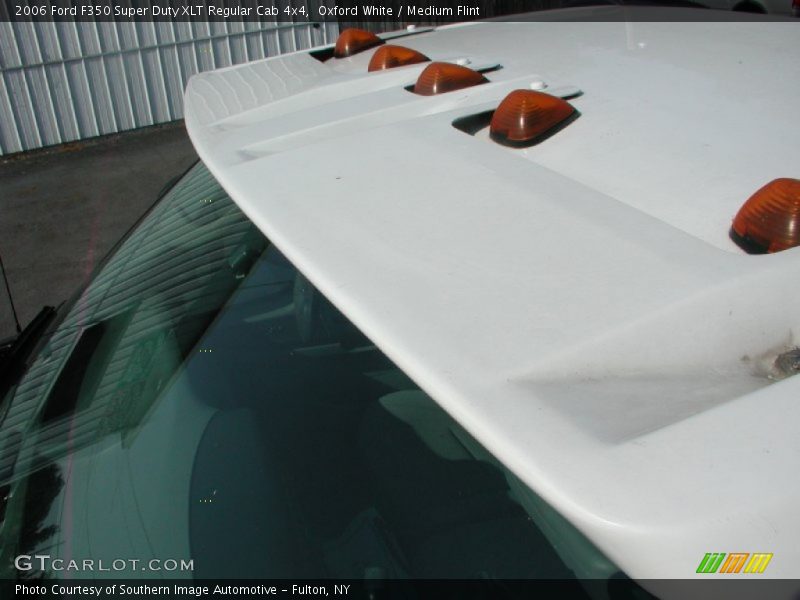 Oxford White / Medium Flint 2006 Ford F350 Super Duty XLT Regular Cab 4x4