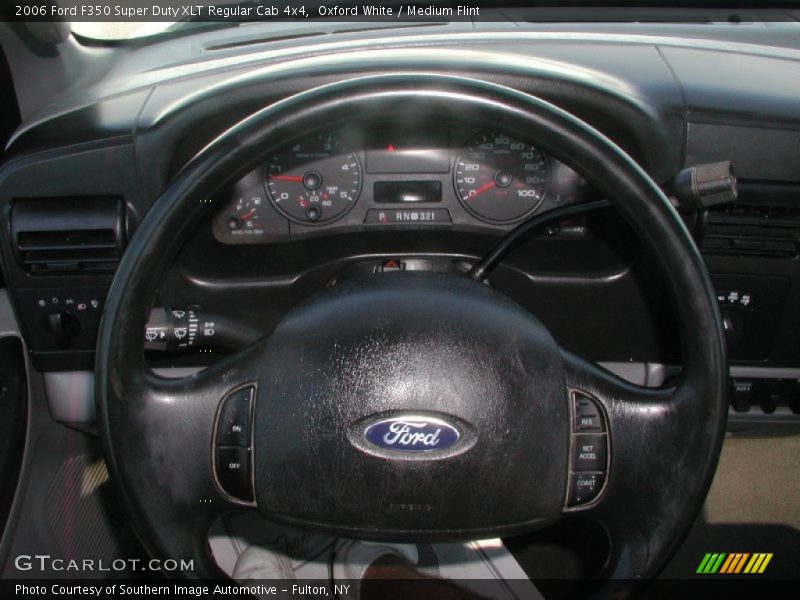 Oxford White / Medium Flint 2006 Ford F350 Super Duty XLT Regular Cab 4x4