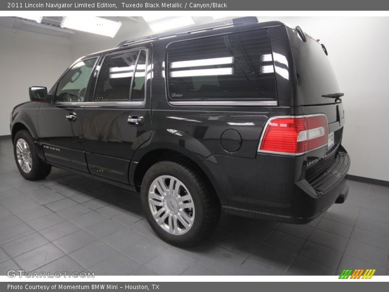 Tuxedo Black Metallic / Canyon/Black 2011 Lincoln Navigator Limited Edition
