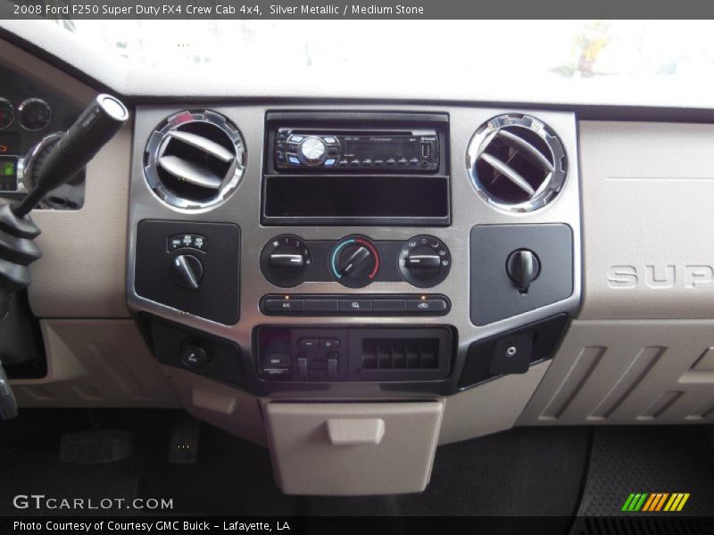 Silver Metallic / Medium Stone 2008 Ford F250 Super Duty FX4 Crew Cab 4x4
