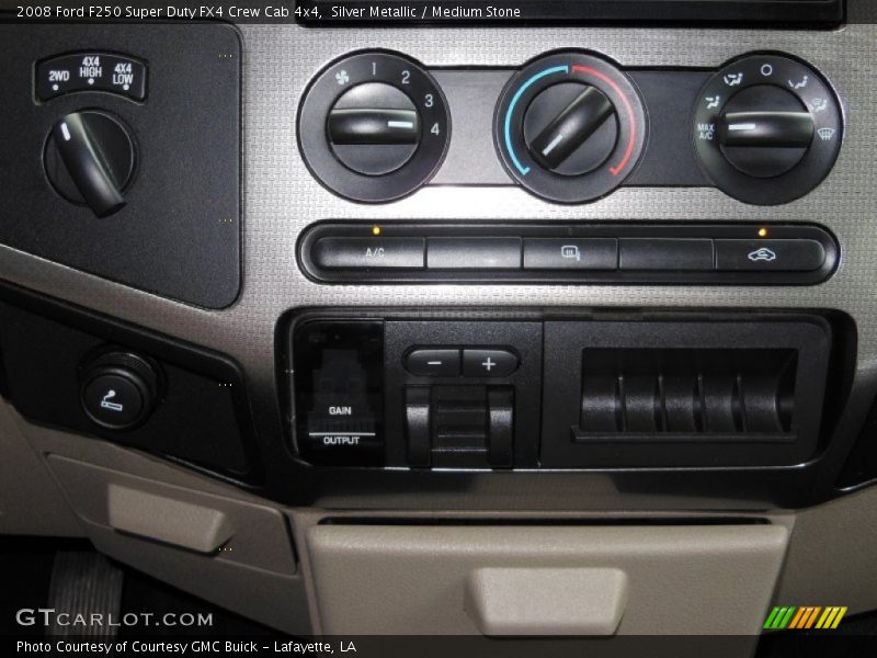 Controls of 2008 F250 Super Duty FX4 Crew Cab 4x4