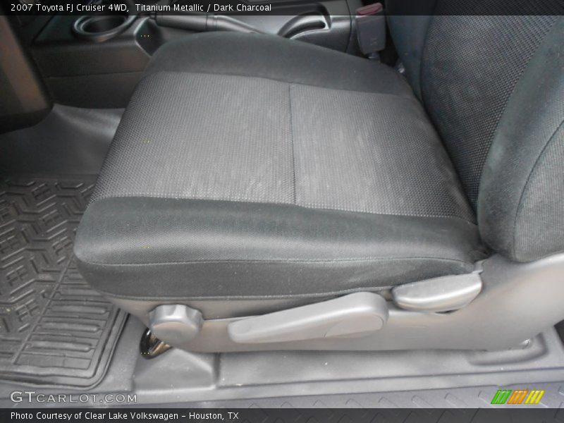 Titanium Metallic / Dark Charcoal 2007 Toyota FJ Cruiser 4WD