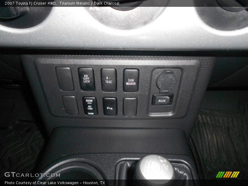 Titanium Metallic / Dark Charcoal 2007 Toyota FJ Cruiser 4WD