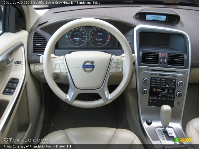 Dashboard of 2011 XC60 3.2 AWD