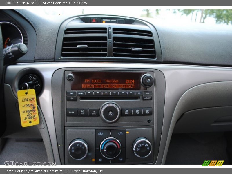 Silver Pearl Metallic / Gray 2007 Saturn Aura XE