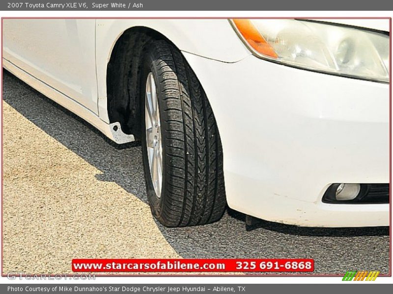 Super White / Ash 2007 Toyota Camry XLE V6