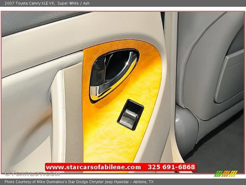 Super White / Ash 2007 Toyota Camry XLE V6