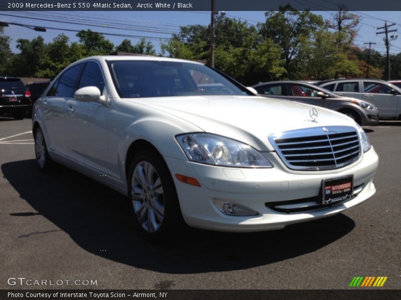 Arctic White / Black 2009 Mercedes-Benz S 550 4Matic Sedan