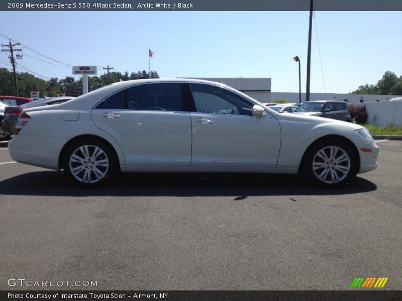Arctic White / Black 2009 Mercedes-Benz S 550 4Matic Sedan