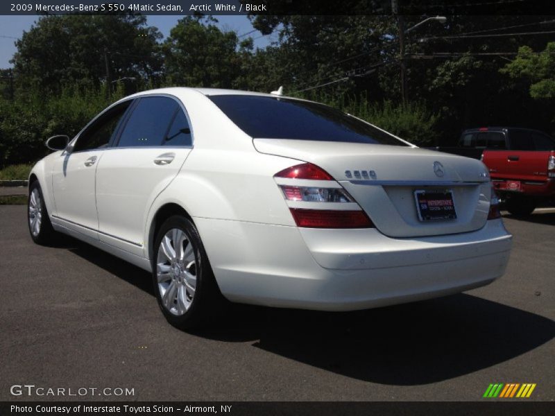 Arctic White / Black 2009 Mercedes-Benz S 550 4Matic Sedan