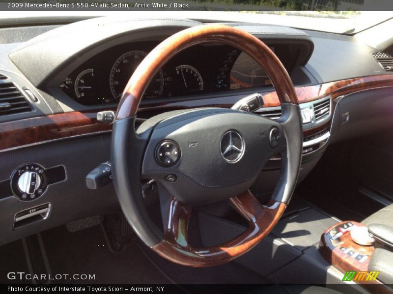 Arctic White / Black 2009 Mercedes-Benz S 550 4Matic Sedan