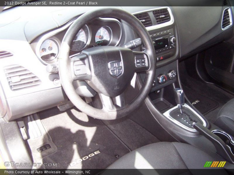 Redline 2-Coat Pearl / Black 2012 Dodge Avenger SE
