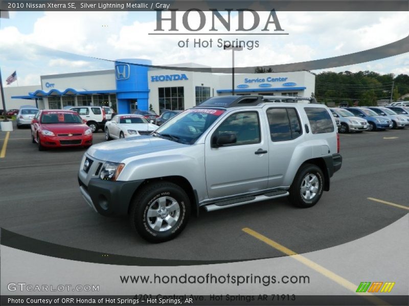 Silver Lightning Metallic / Gray 2010 Nissan Xterra SE