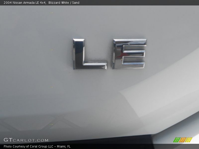 Blizzard White / Sand 2004 Nissan Armada LE 4x4