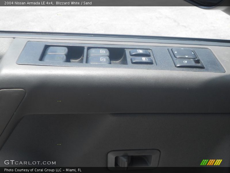 Blizzard White / Sand 2004 Nissan Armada LE 4x4