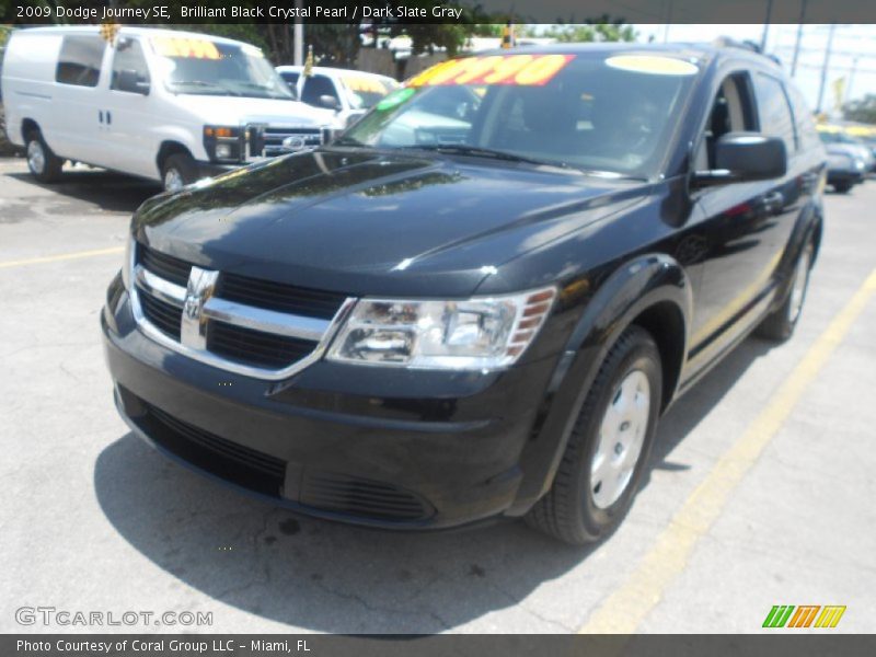 Brilliant Black Crystal Pearl / Dark Slate Gray 2009 Dodge Journey SE