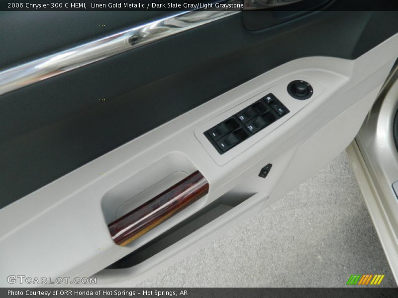 Linen Gold Metallic / Dark Slate Gray/Light Graystone 2006 Chrysler 300 C HEMI