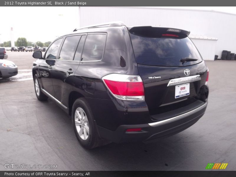 Black / Sand Beige 2012 Toyota Highlander SE