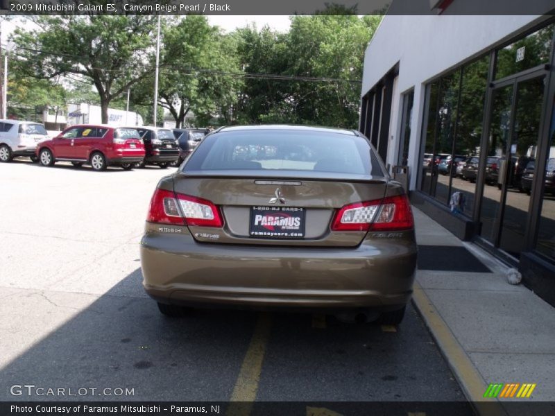 Canyon Beige Pearl / Black 2009 Mitsubishi Galant ES