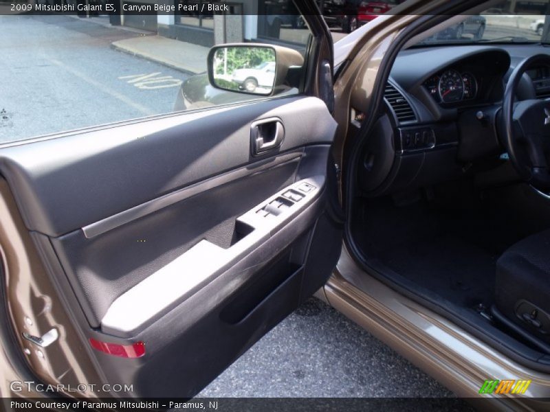 Canyon Beige Pearl / Black 2009 Mitsubishi Galant ES