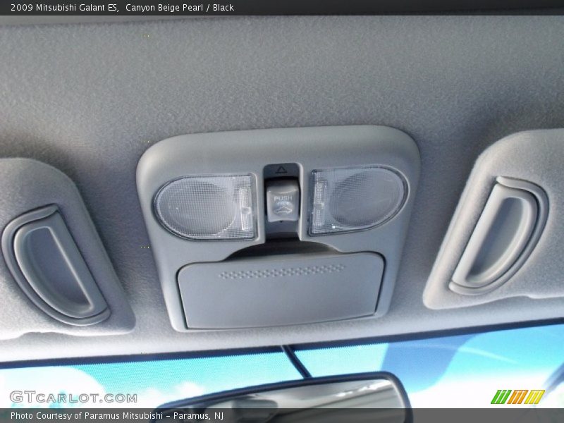 Canyon Beige Pearl / Black 2009 Mitsubishi Galant ES