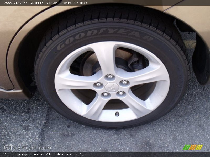 Canyon Beige Pearl / Black 2009 Mitsubishi Galant ES