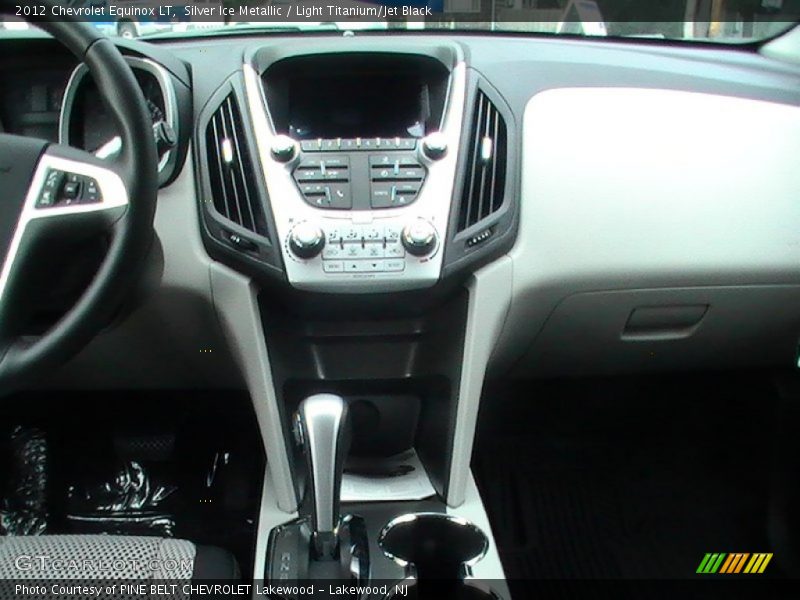 Silver Ice Metallic / Light Titanium/Jet Black 2012 Chevrolet Equinox LT