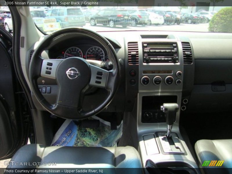 Super Black / Graphite 2006 Nissan Pathfinder SE 4x4
