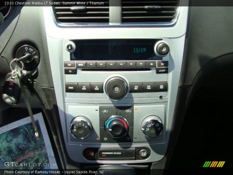 Summit White / Titanium 2010 Chevrolet Malibu LT Sedan