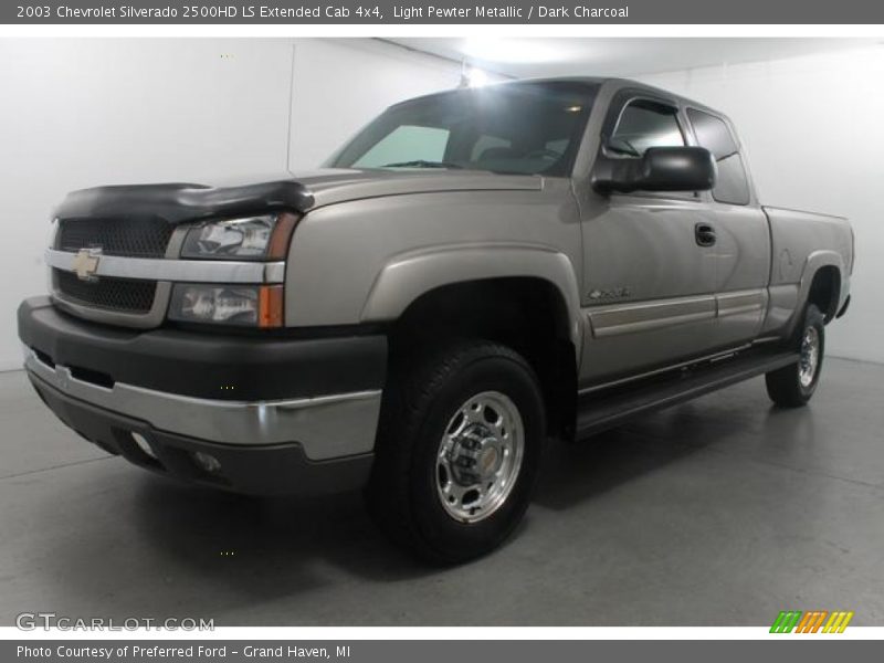 Light Pewter Metallic / Dark Charcoal 2003 Chevrolet Silverado 2500HD LS Extended Cab 4x4