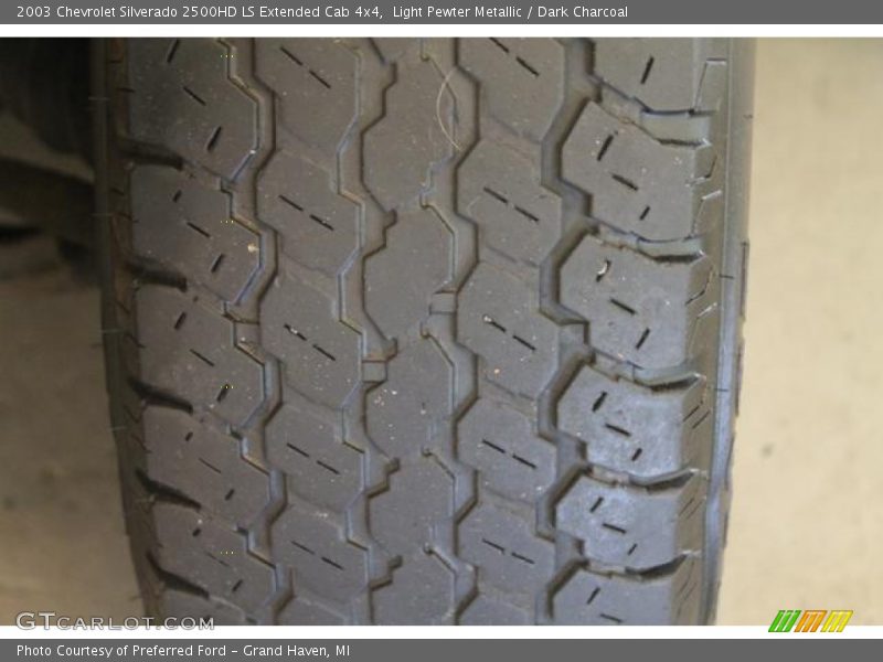 Light Pewter Metallic / Dark Charcoal 2003 Chevrolet Silverado 2500HD LS Extended Cab 4x4