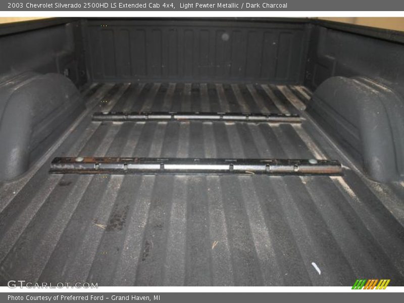 Light Pewter Metallic / Dark Charcoal 2003 Chevrolet Silverado 2500HD LS Extended Cab 4x4