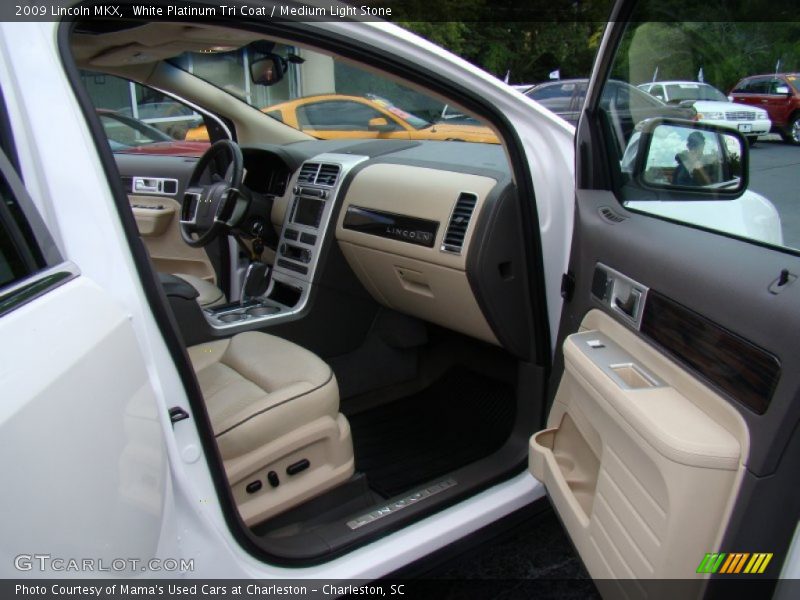 White Platinum Tri Coat / Medium Light Stone 2009 Lincoln MKX