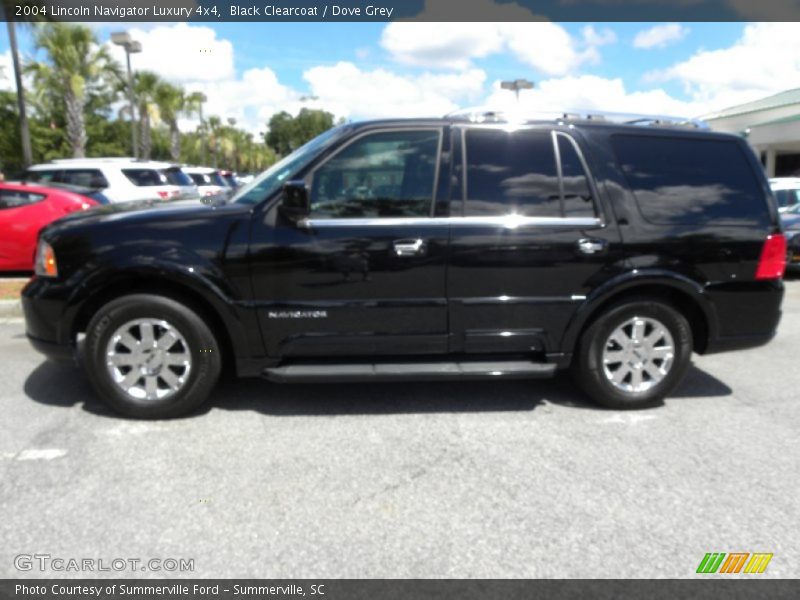 Black Clearcoat / Dove Grey 2004 Lincoln Navigator Luxury 4x4