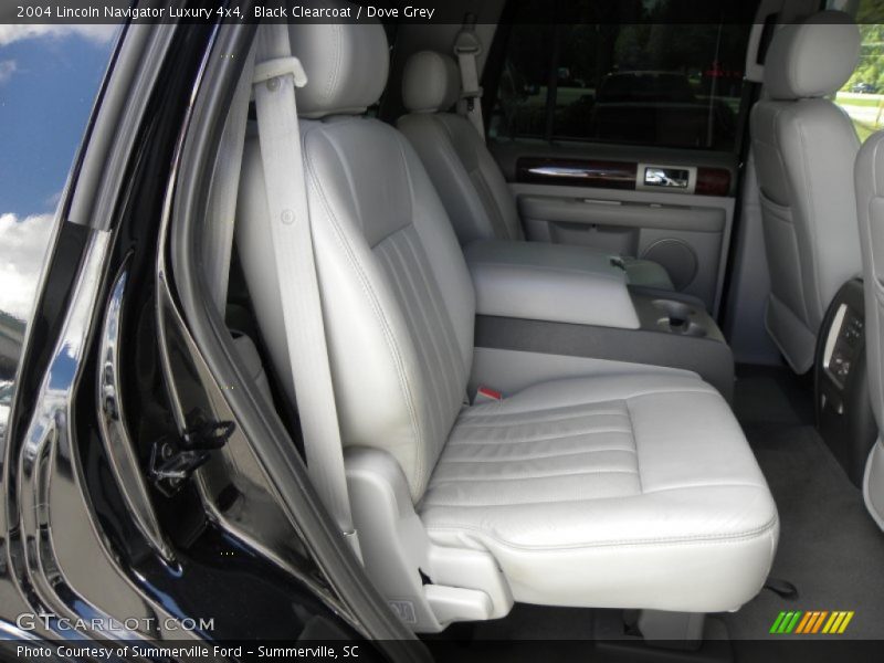 Black Clearcoat / Dove Grey 2004 Lincoln Navigator Luxury 4x4