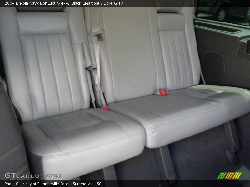 Black Clearcoat / Dove Grey 2004 Lincoln Navigator Luxury 4x4